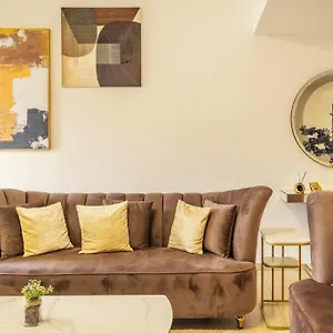 Guest house Leen Homes-jbr -spacious 4 Bedroom, Dubai