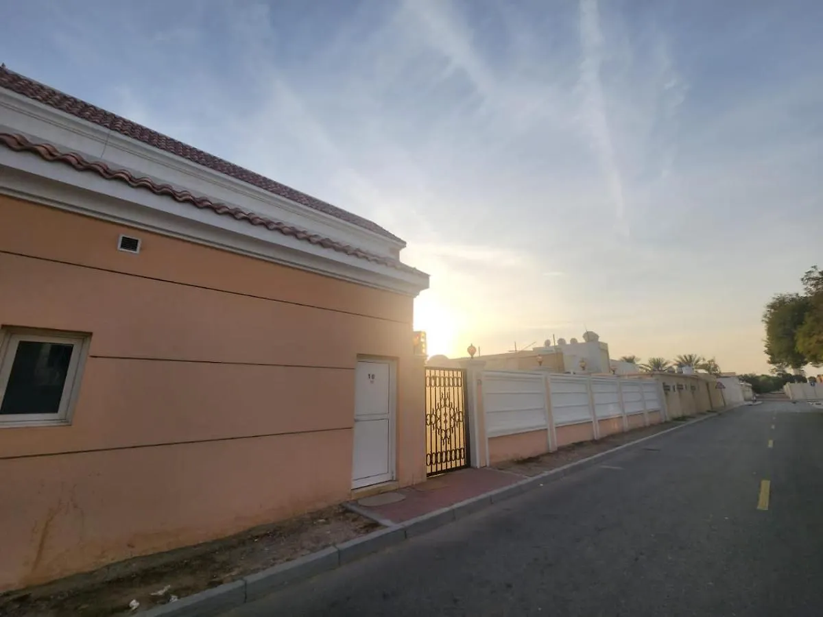 Guest house Couple Room With Attached Bathroom Dubai