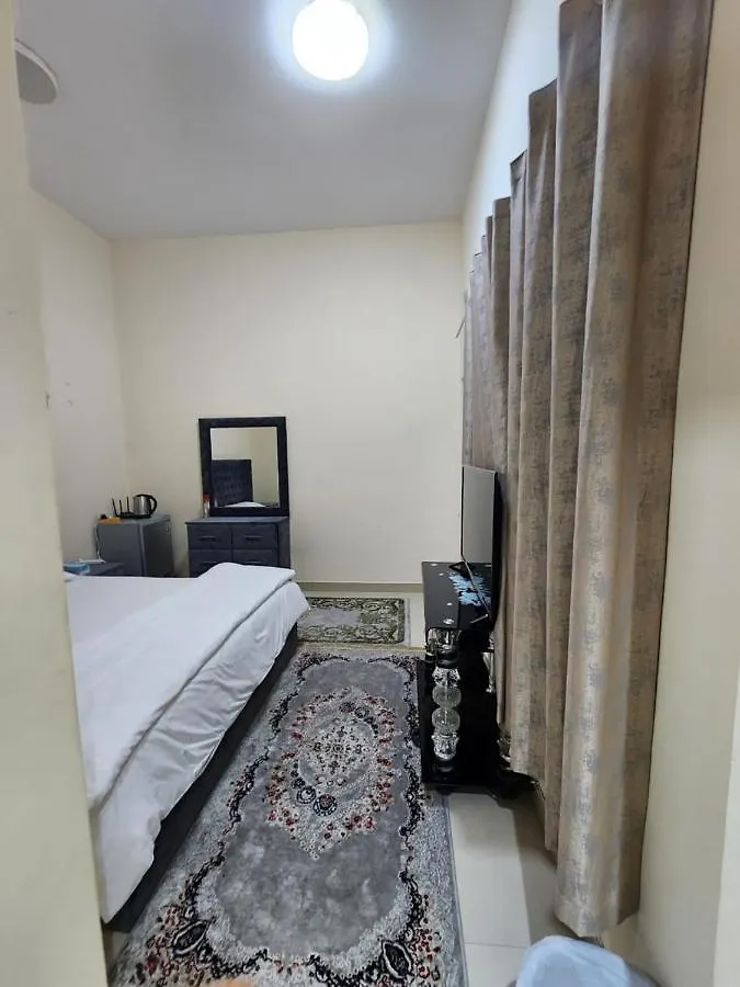Couple Room With Attached Bathroom Dubai 0*,