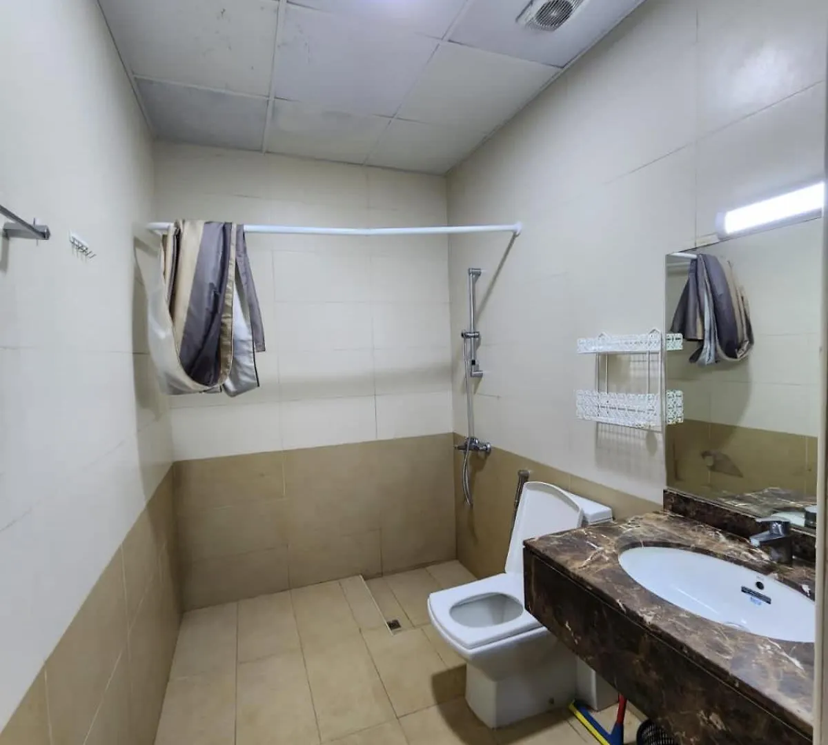 Couple Room With Attached Bathroom Dubai